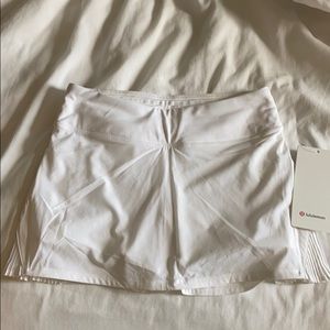 LuLuLemon play off the pleats skirt white NWT
